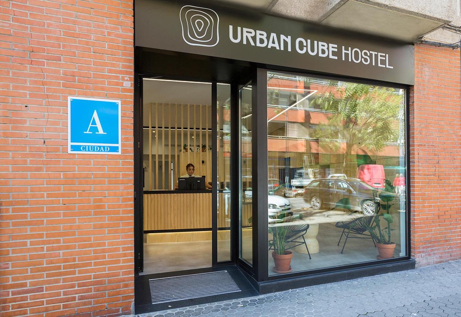Urban Cube Hostel Sevilla מראה חיצוני תמונה