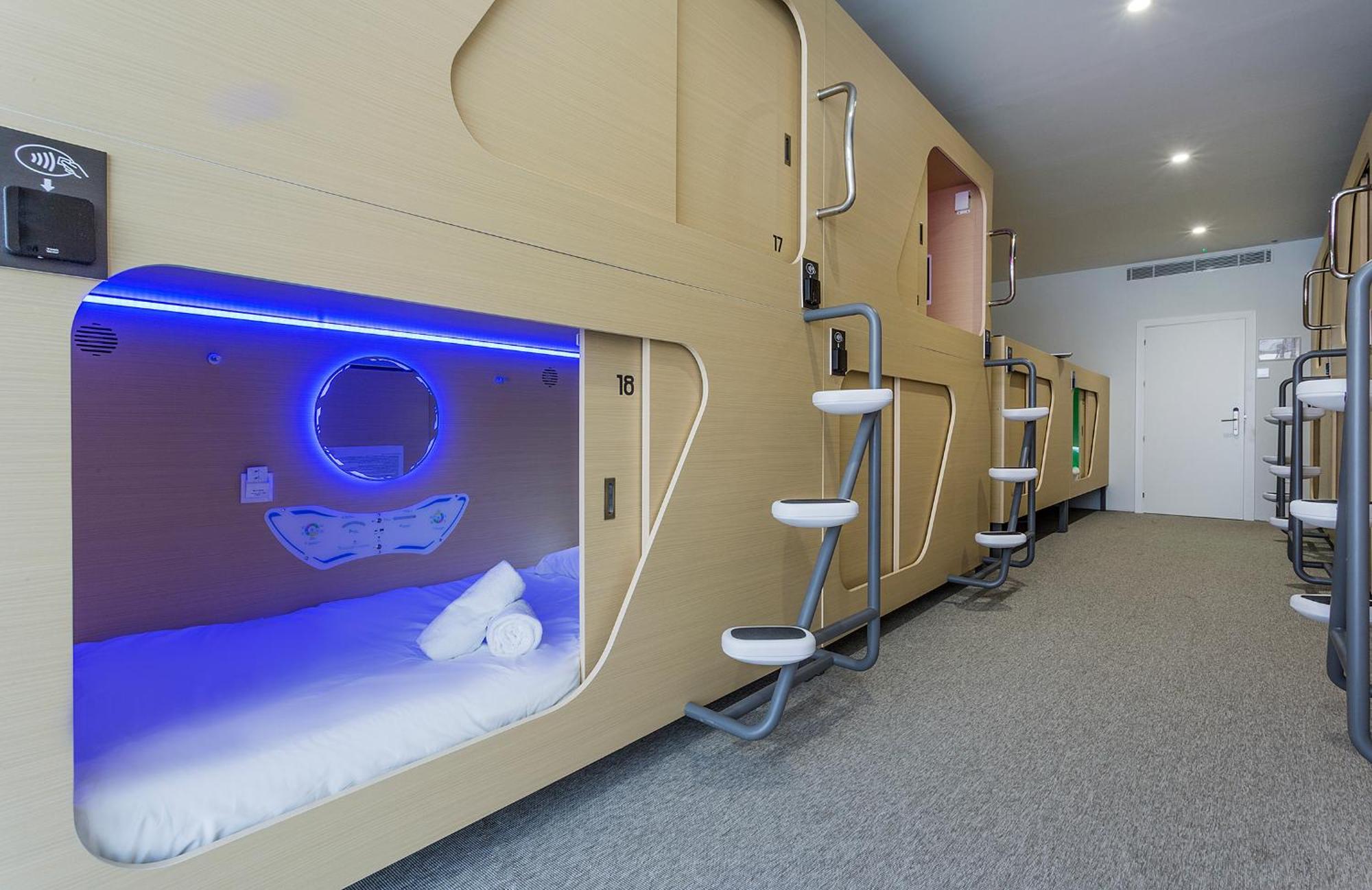 Urban Cube Hostel Sevilla מראה חיצוני תמונה